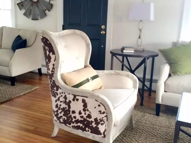 Hotelli North Fork Guest House