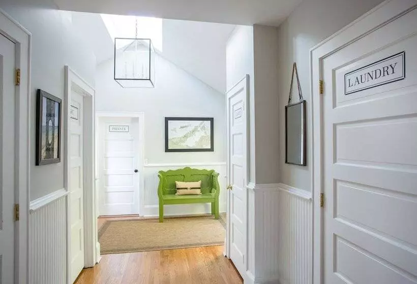 Hotelli North Fork Guest House