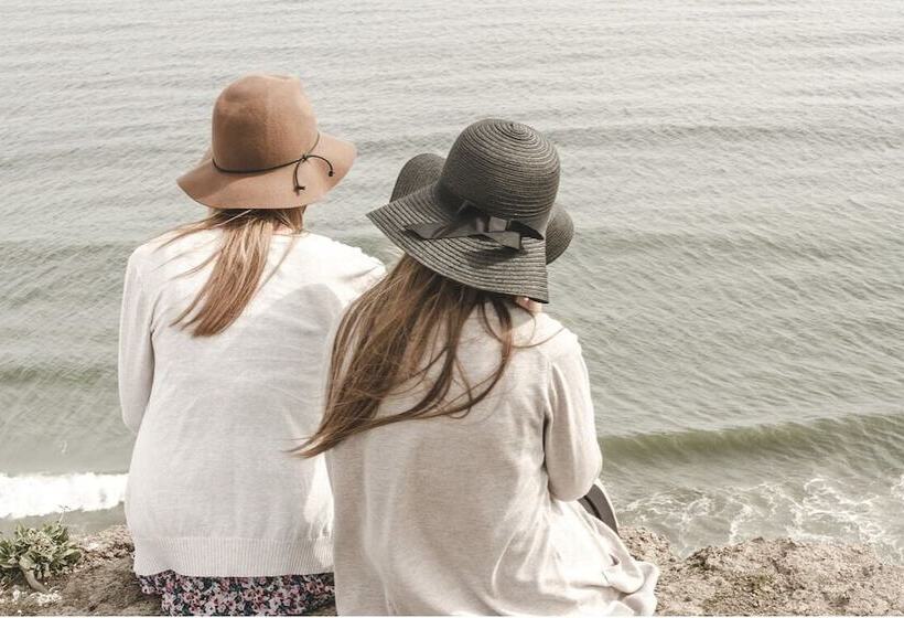 هتل L Gästis Tierp