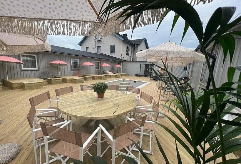 هتل L Gästis Tierp