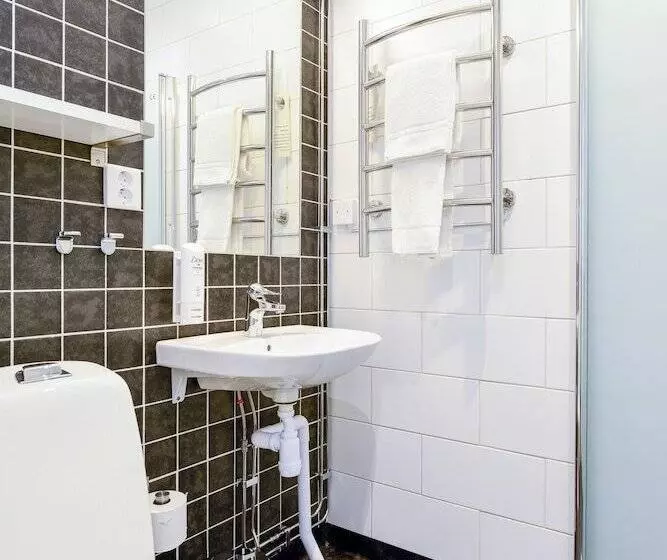 Hotelli L Gästis Tierp