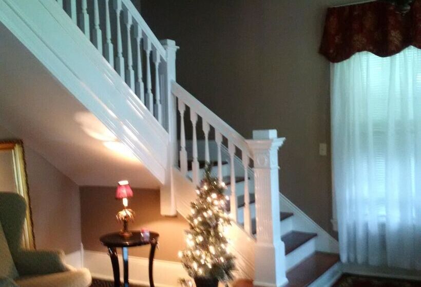 Hotel The Gate House