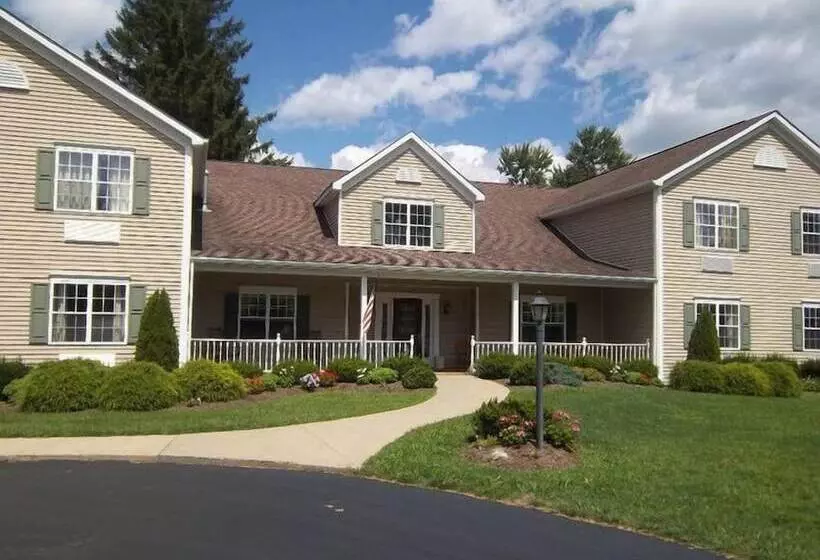 Hotelli The Inn At Houghton Creek