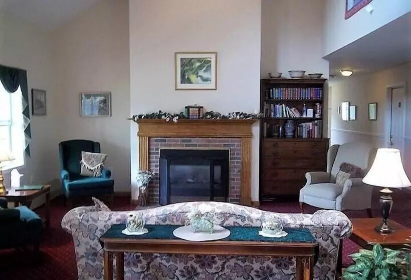 Hotelli The Inn At Houghton Creek