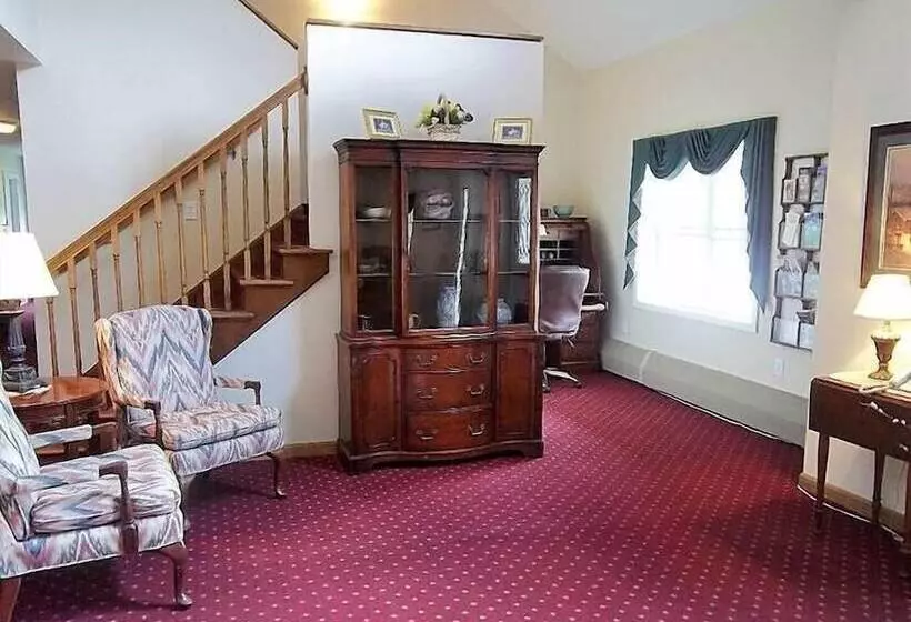 Hotelli The Inn At Houghton Creek