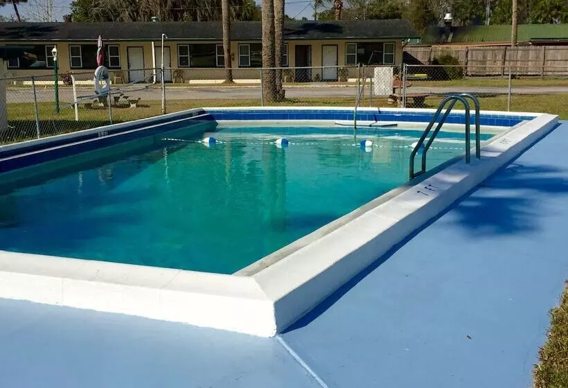 Withlacoochee Motel