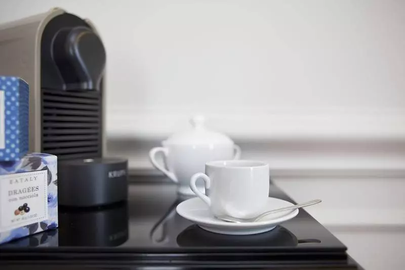 مسافرخانه The Corner Roma