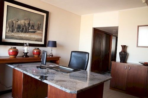 Sierra Burgers Park Hotel