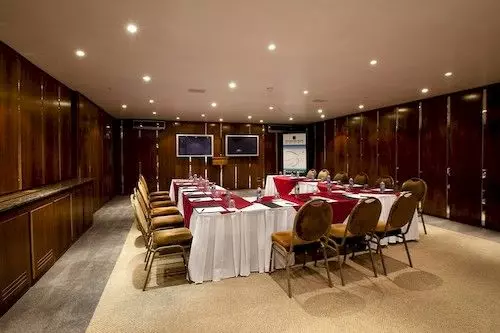 Sierra Burgers Park Hotel