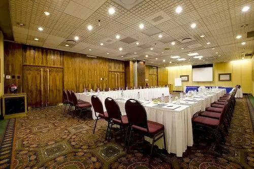 Sierra Burgers Park Hotel