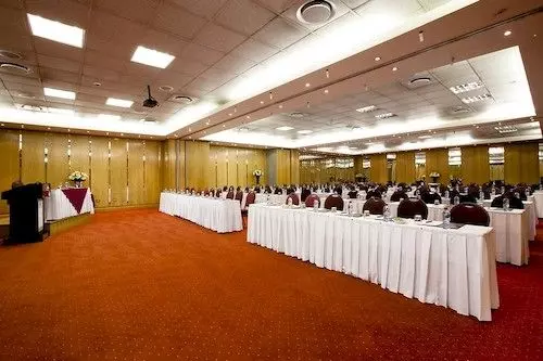 Sierra Burgers Park Hotel