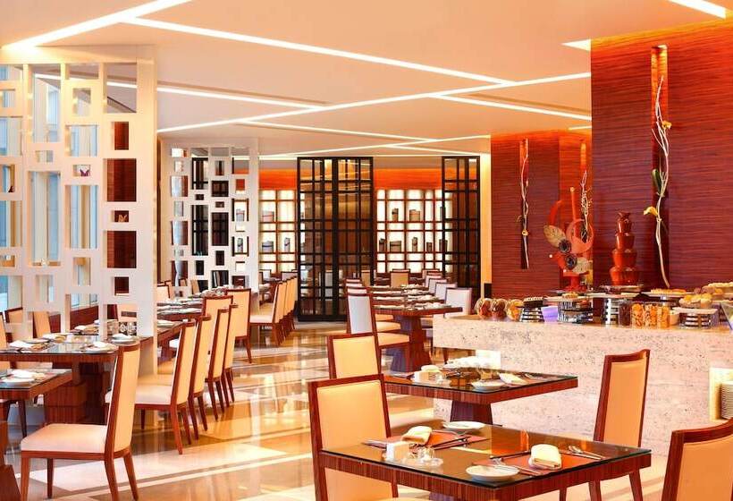 Отель Four Points By Sheraton Luohe