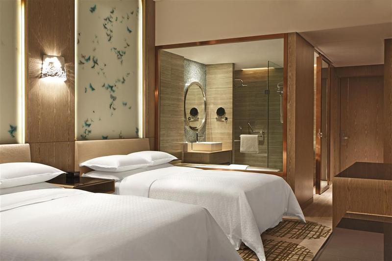 Отель Four Points By Sheraton Luohe