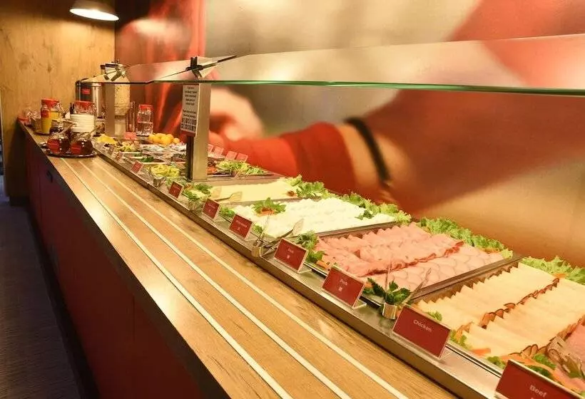 هتل Ibis Skopje City Center