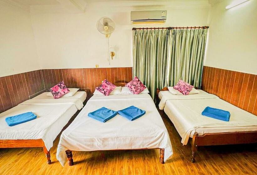 هتل Jasmine Lodge