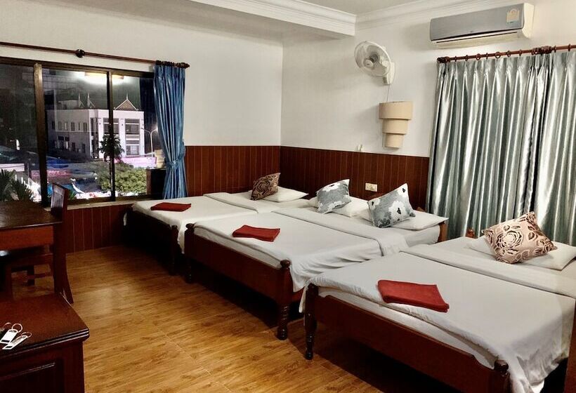 هتل Jasmine Lodge