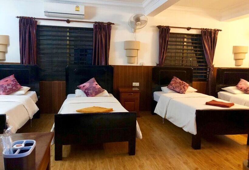 هتل Jasmine Lodge