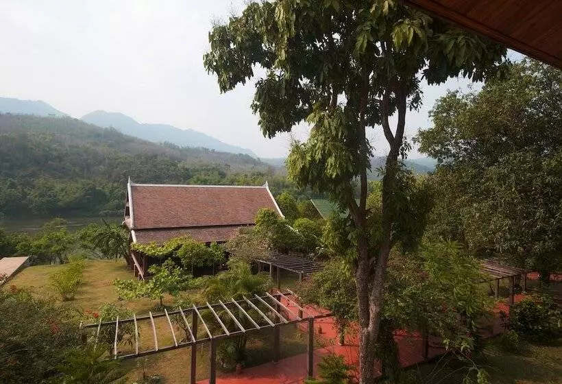 Nam Ou Riverside Hotel & Resort