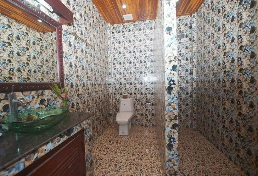 Nam Ou Riverside Hotel & Resort