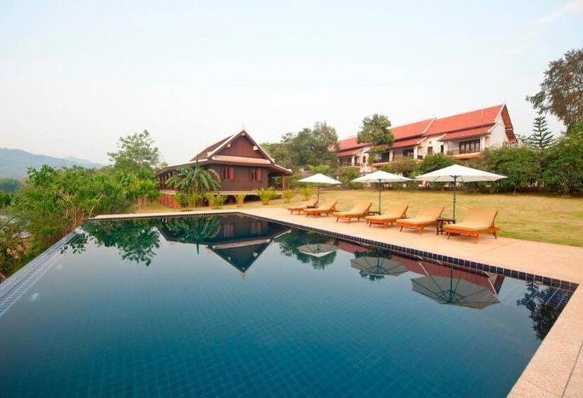 Nam Ou Riverside Hotel & Resort