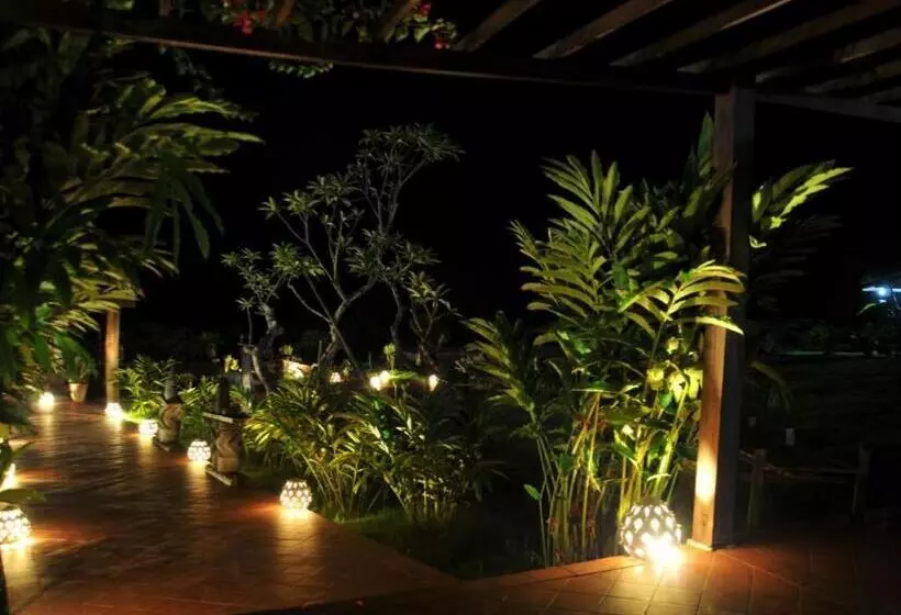 Nam Ou Riverside Hotel & Resort