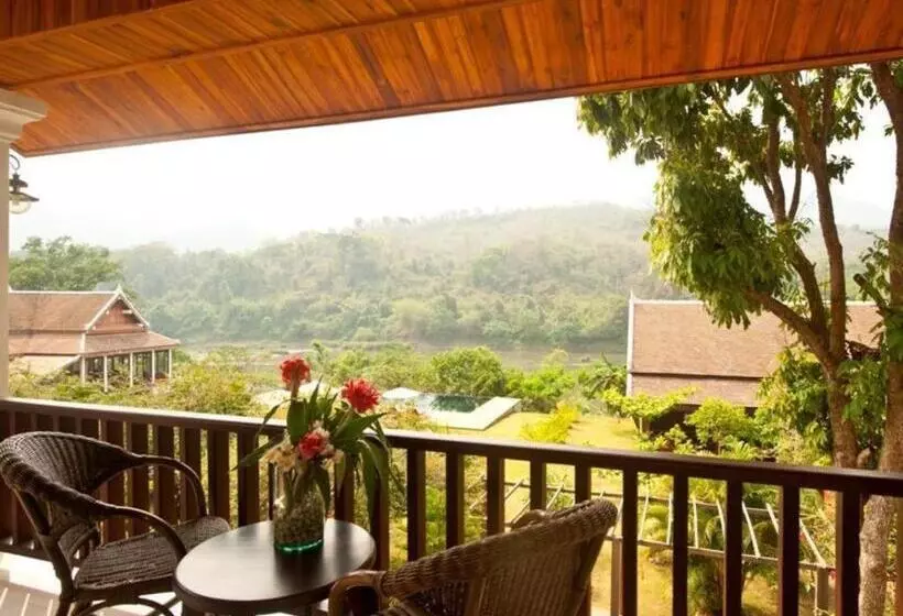 Nam Ou Riverside Hotel & Resort