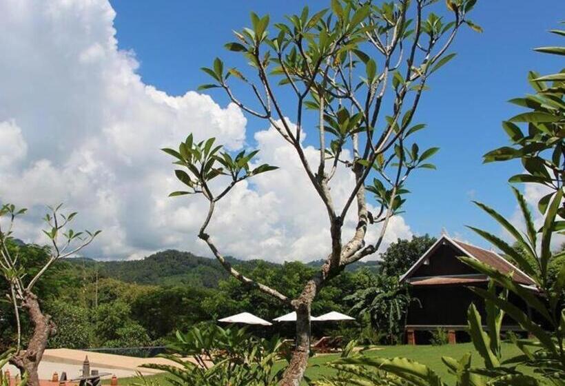 Nam Ou Riverside Hotel & Resort