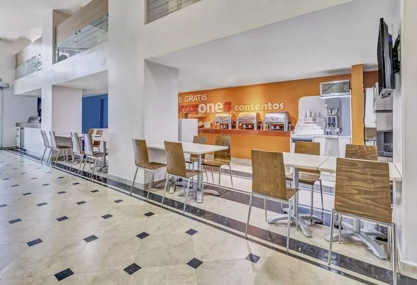 Отель One Ciudad De Mexico Alameda