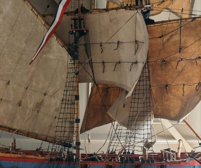 Royal Hotel, Bar & Grill