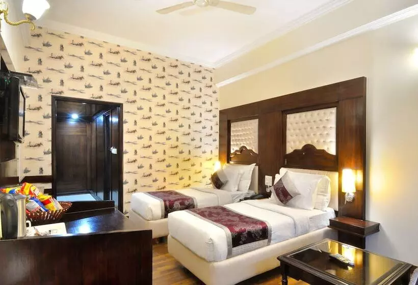 هتل Solitaire Chandigarh