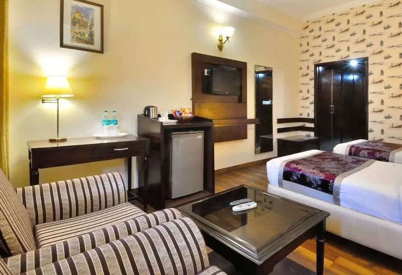 هتل Solitaire Chandigarh