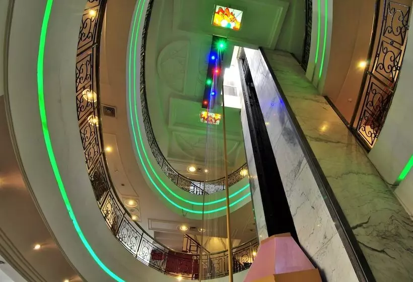 هتل Solitaire Chandigarh