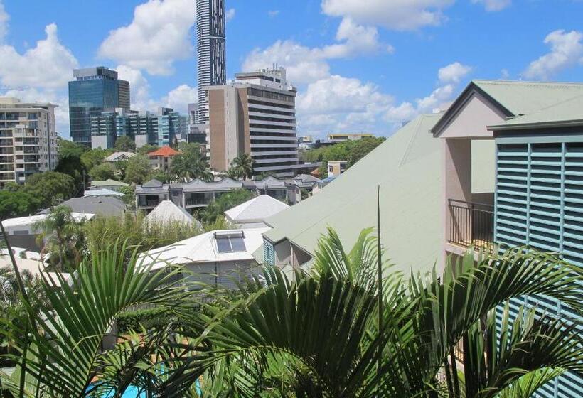 Отель Spring Hill Mews Apartments