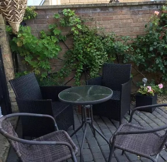 فندق The Horseshoes Bed & Breakfast