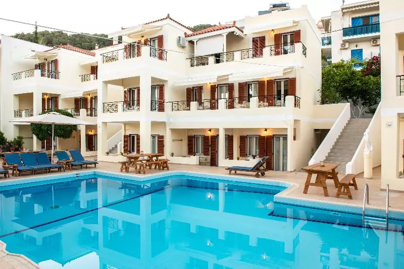 Kostis Villas