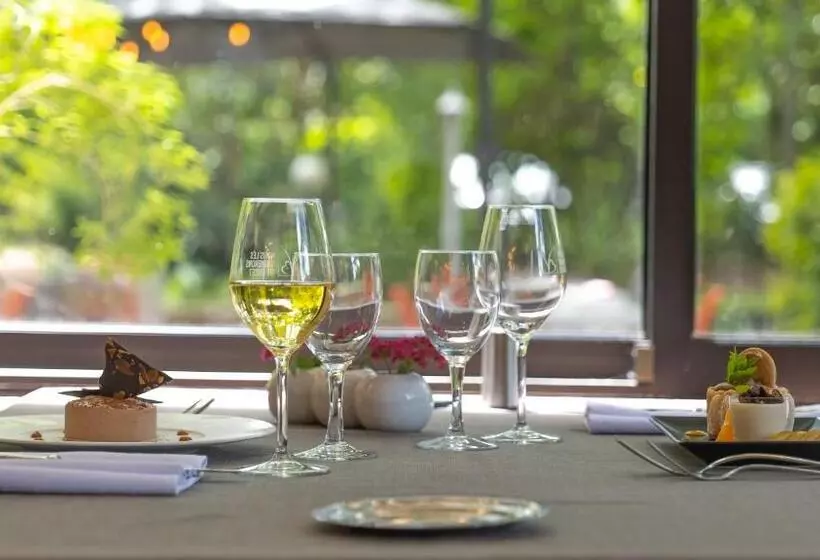 Logis Hotels Au Colombier Du Touron