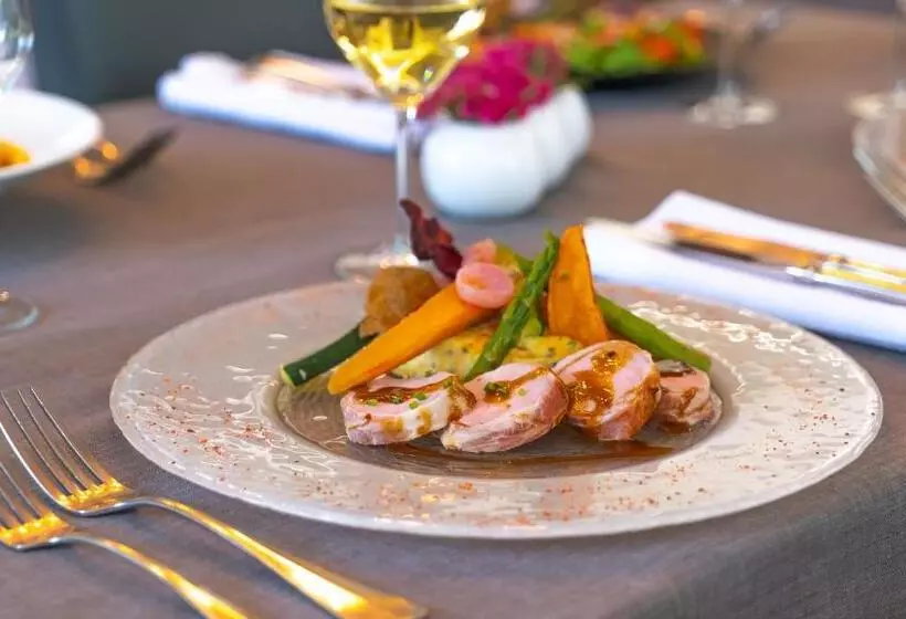 Logis Hotels Au Colombier Du Touron