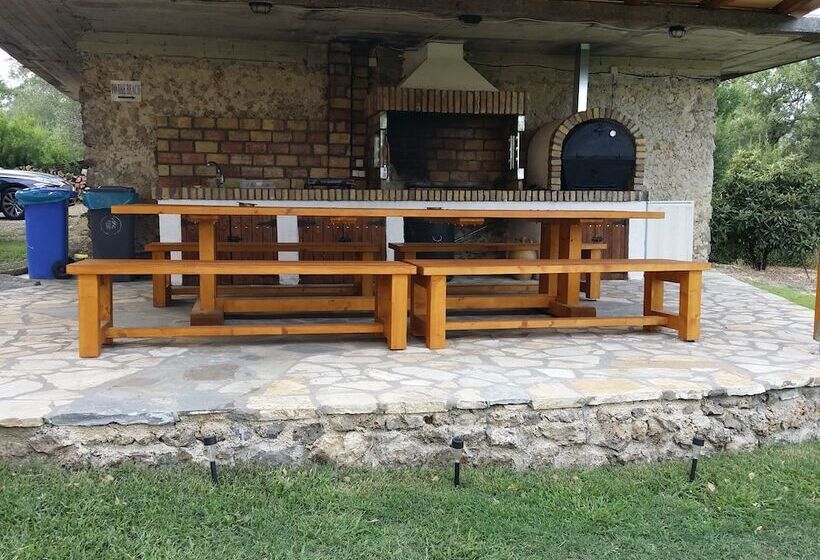 Marilena Apartments & Studios