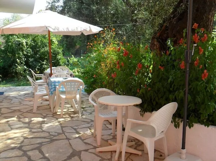 Marilena Apartments & Studios