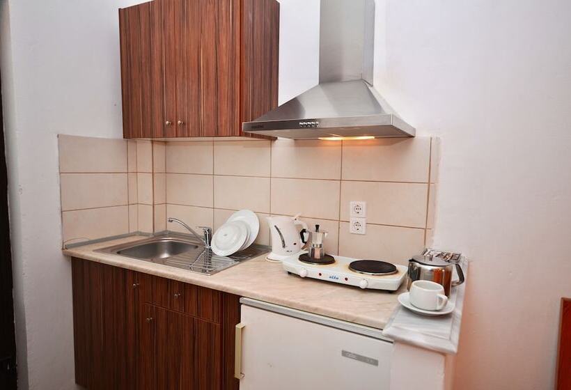 Marilena Apartments & Studios