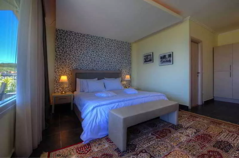 Sunny Villas Resort & Spa