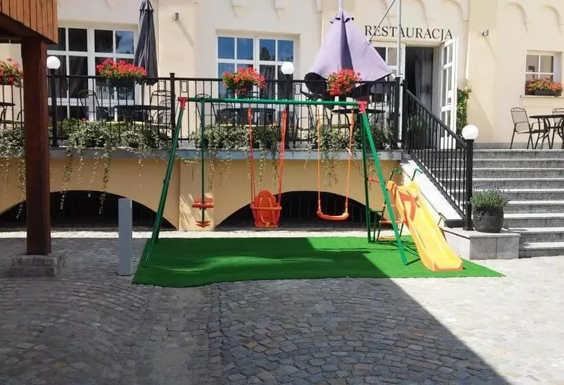 ホテル Zajazd Biskupi