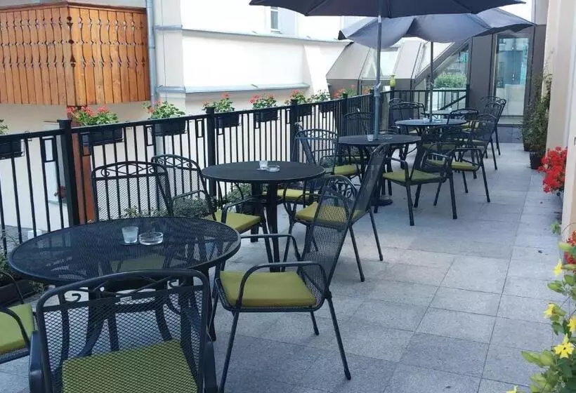 ホテル Zajazd Biskupi