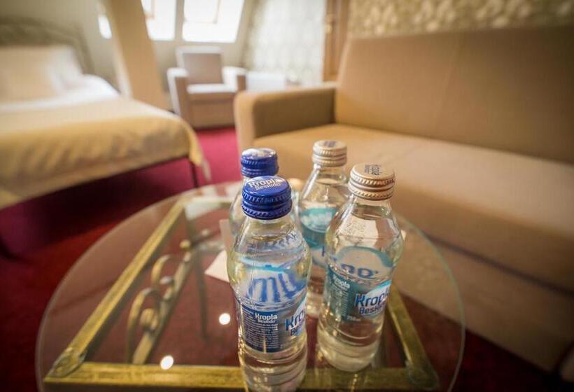 בית מלון כפרי Zajazd Biskupi