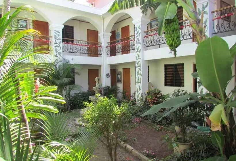 ホテル Villa Serena Escalón