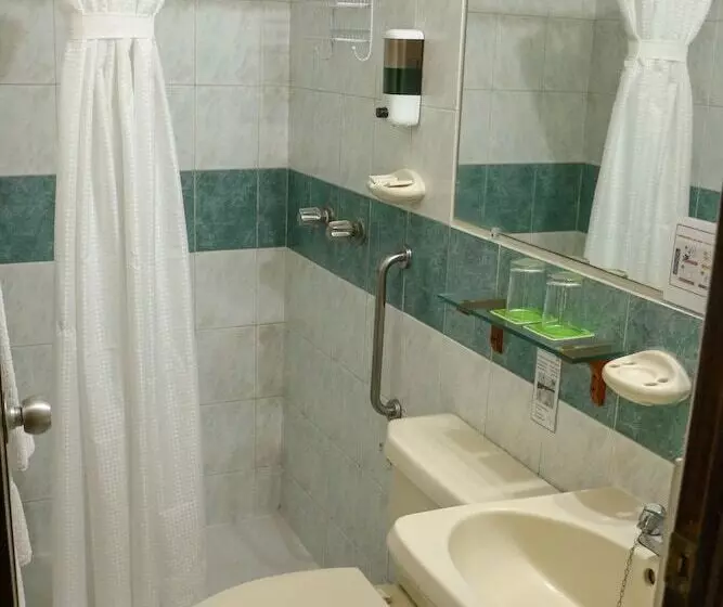 ホテル Villa Serena Escalón