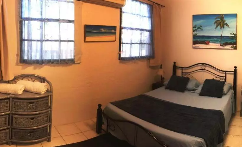 هاستل The Lodge Antigua