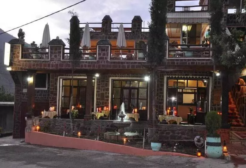 مبيت وإفطار Auberge Atlas Tichka