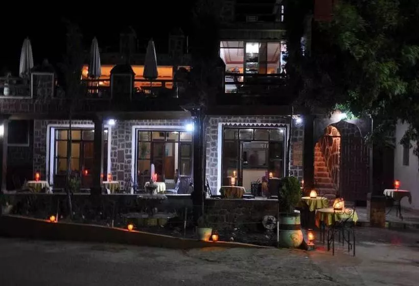 مبيت وإفطار Auberge Atlas Tichka