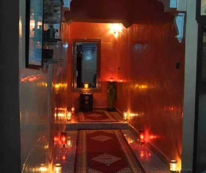 مبيت وإفطار Auberge Atlas Tichka